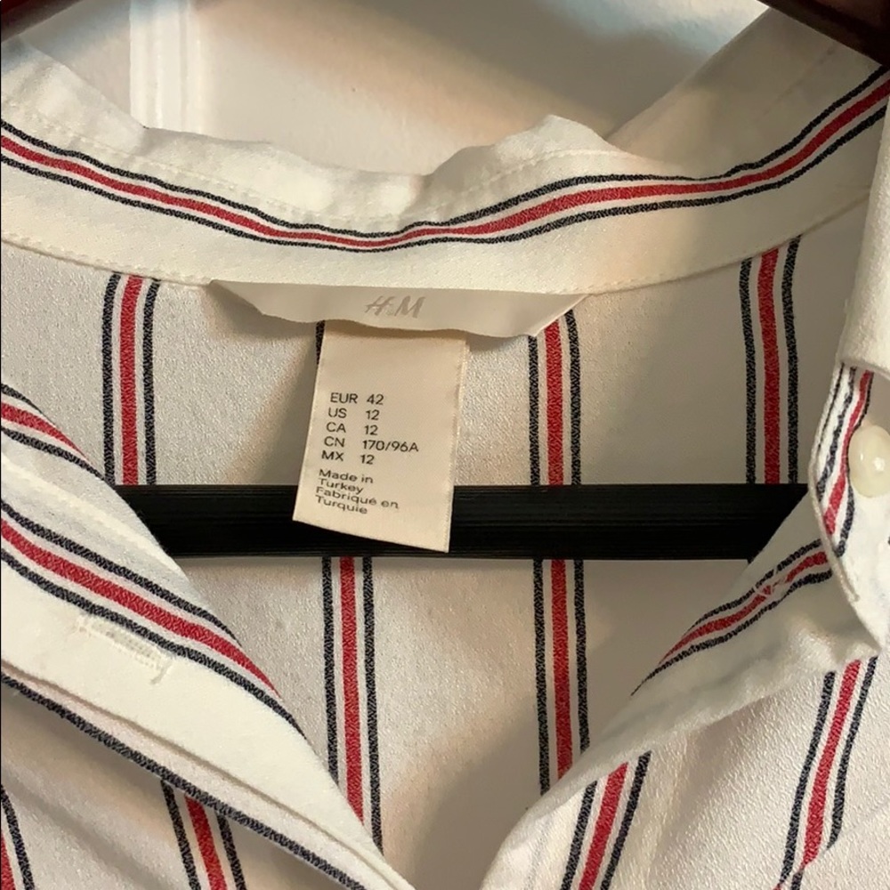 H&M button down side split tunic shirt - Picture 2 of 3